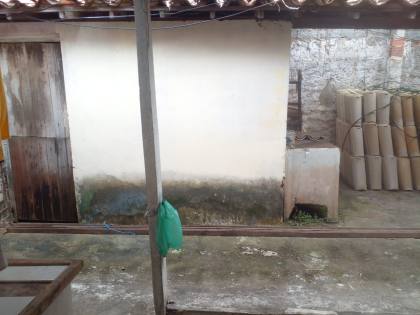 Casa com 3/4 na Coroa do Meio