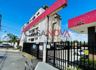 Apartamento em ótima localização com 2/4 na Aruana