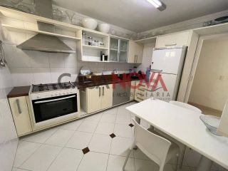 Apto em ótima localização na 13 de Julho, com 2/4
