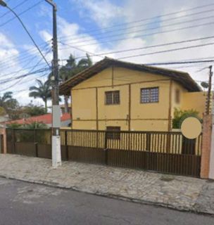 Residencial com 5 Casa a Venda a 500 metros da Orla de Atalaia.