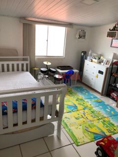 Casa em ótima localização com 4/4 no Bairro-Jabotiana