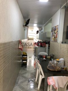 Casa em ótima localização com 4/4 no Bairro-Jabotiana