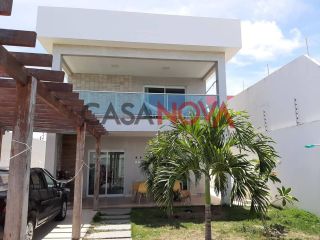 Casa duplex com 3 suítes na Aruana