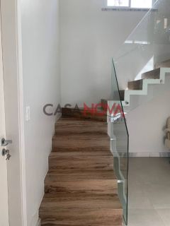 Casa duplex com 3 suítes na Aruana