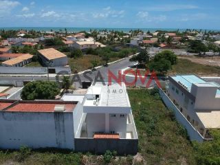 Casa duplex com 3 suítes na Aruana