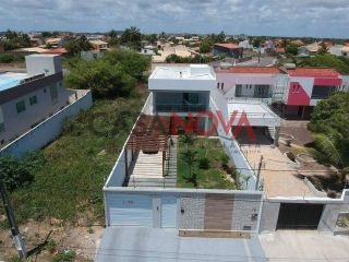 Casa duplex com 3 suítes na Aruana