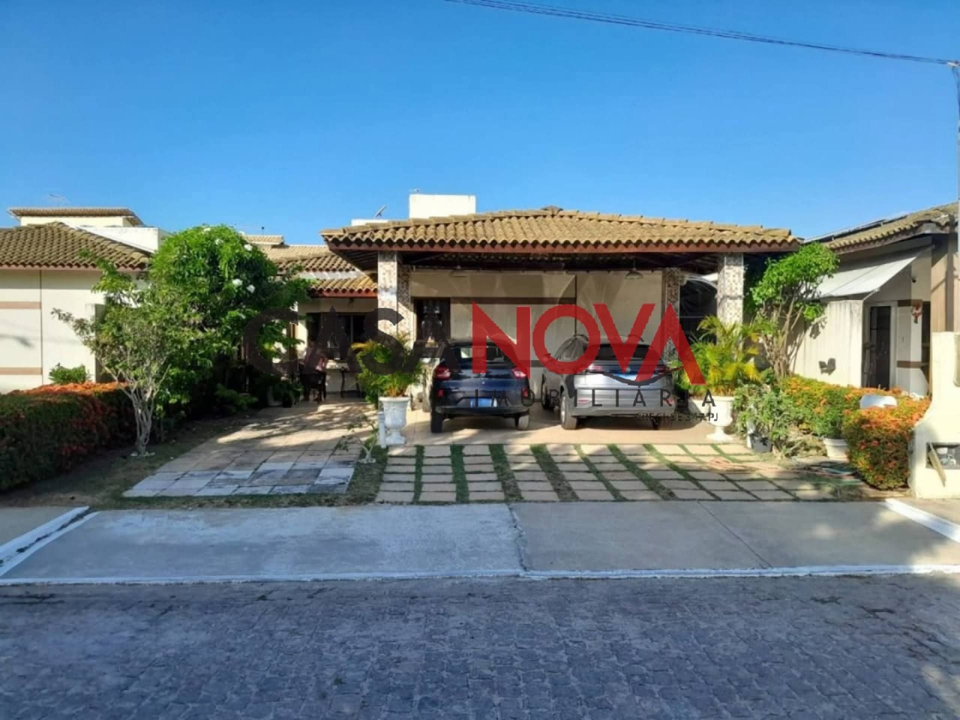 Casa em Condomínio fechado na Aruana com 3/4, sendo 1 suíte