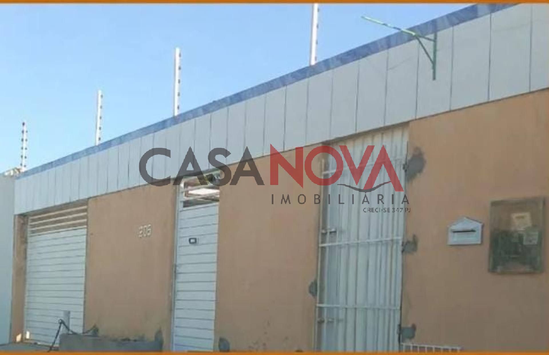 Casa com 2/4 na Aruana, próximo ao Shopping