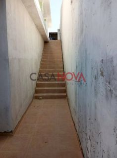 Casa com 2/4 na Aruana, próximo ao Shopping