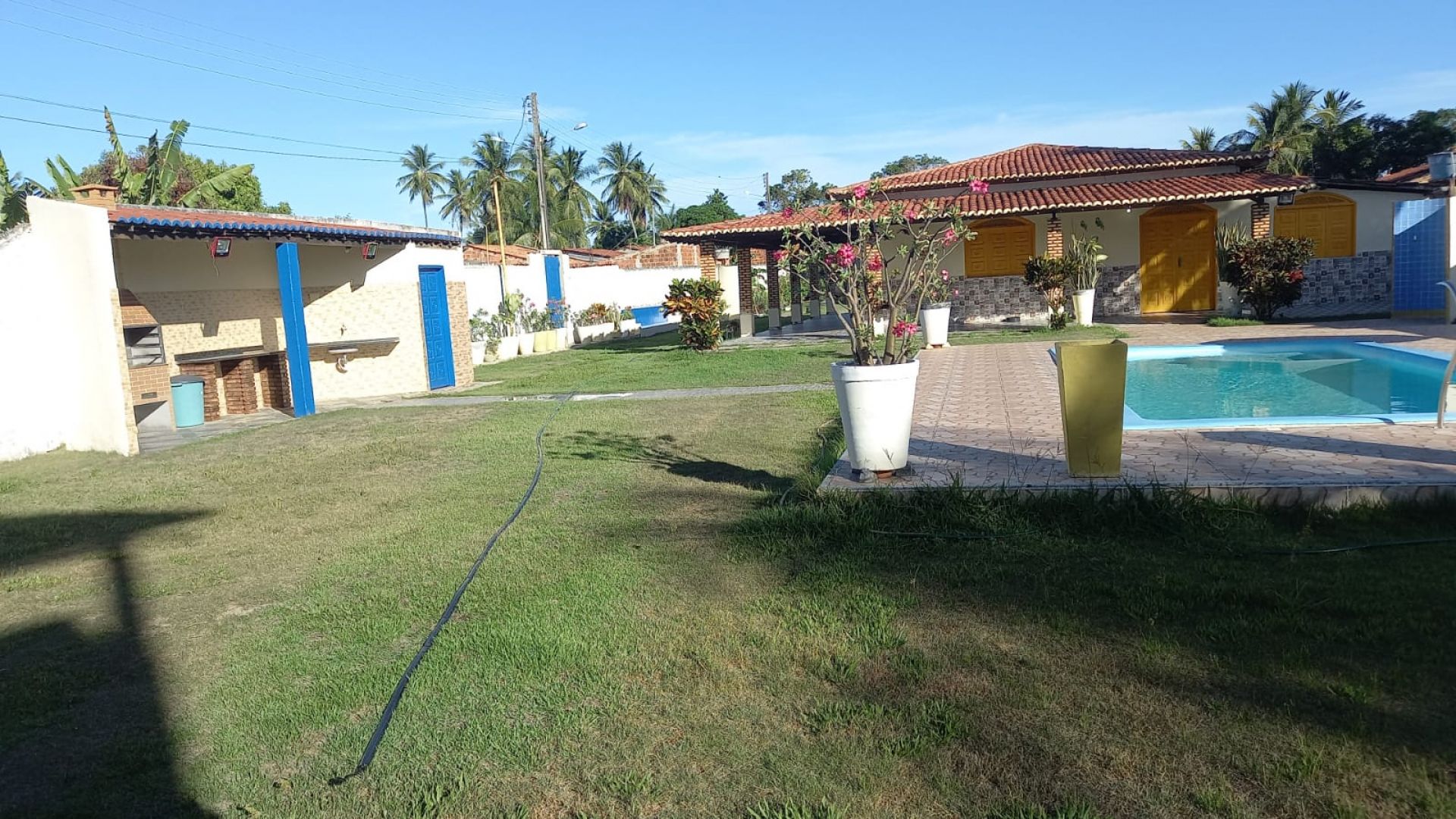 EXCELENTE CASA COM PISCINA NO MOSQUEIRO