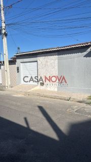 Casa com 3/4 no Fernando Collor