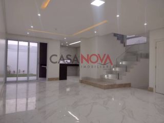Casa em Condomínio Fechado