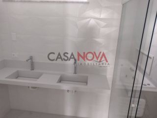 Casa em Condomínio Fechado