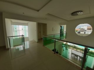 CASA COM 5 SUÍTES NO BAIRRO ARUANA