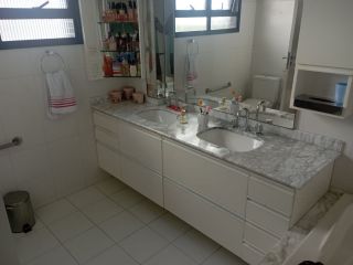 VENDO MANSÃO  BAIRRO 13 JULHO