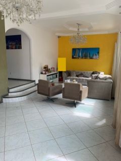 Casa Alto Padrão com Piscina a Venda no Bairro Atalaia a 400m² da Orla.
