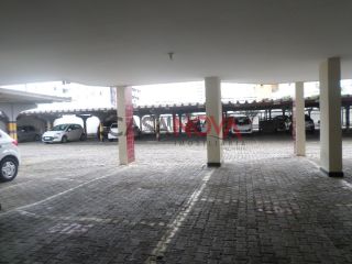 Apartamento em ótima localização na 13 de Julho