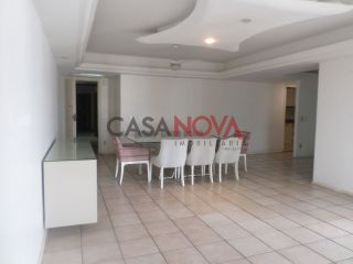 Apartamento em ótima localização na 13 de Julho
