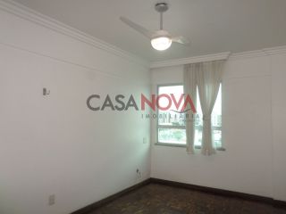 Apartamento em ótima localização na 13 de Julho