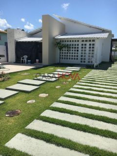 Excelente casa com piscina próximo à AABB