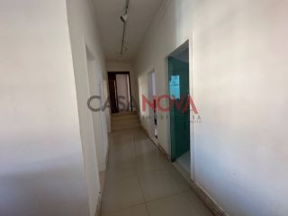Casa Térrea com 5/4, sendo 3 suítes e com piscina na Coroa do Meio