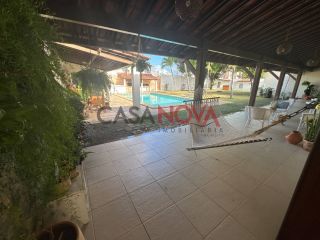 Casa Térrea com 5/4, sendo 3 suítes e com piscina na Coroa do Meio