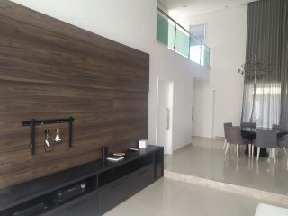 CASA A VENDA COM 3 SUITES COM CLOSET EM CONDOMINIO FECHADO NA ARUANA