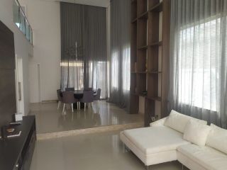 CASA A VENDA COM 3 SUITES COM CLOSET EM CONDOMINIO FECHADO NA ARUANA