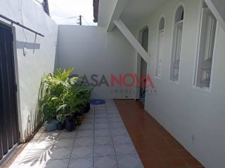 CASA EM BOA LOCALIZAÇÃO NO BAIRRO JABOTIANA COM 4/4