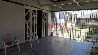 CASA NA COROA DO MEIO EM BOA LOCALIZAÇÃO COM 4/4,SENDO 2 SUÍTES