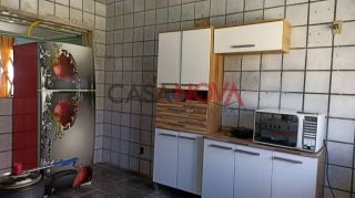 CASA NA COROA DO MEIO EM BOA LOCALIZAÇÃO COM 4/4,SENDO 2 SUÍTES