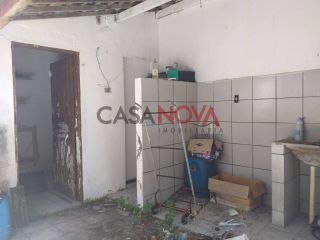 CASA EM ÓTIMA LOCALIZAÇÃO NO BAIRRO SUÍSSA