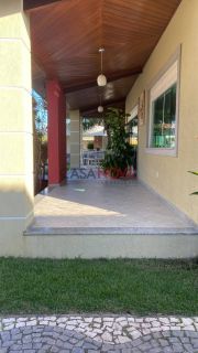 Excelente casa em condomínio na Aruana