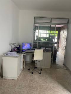 Casa em boa localização no centro