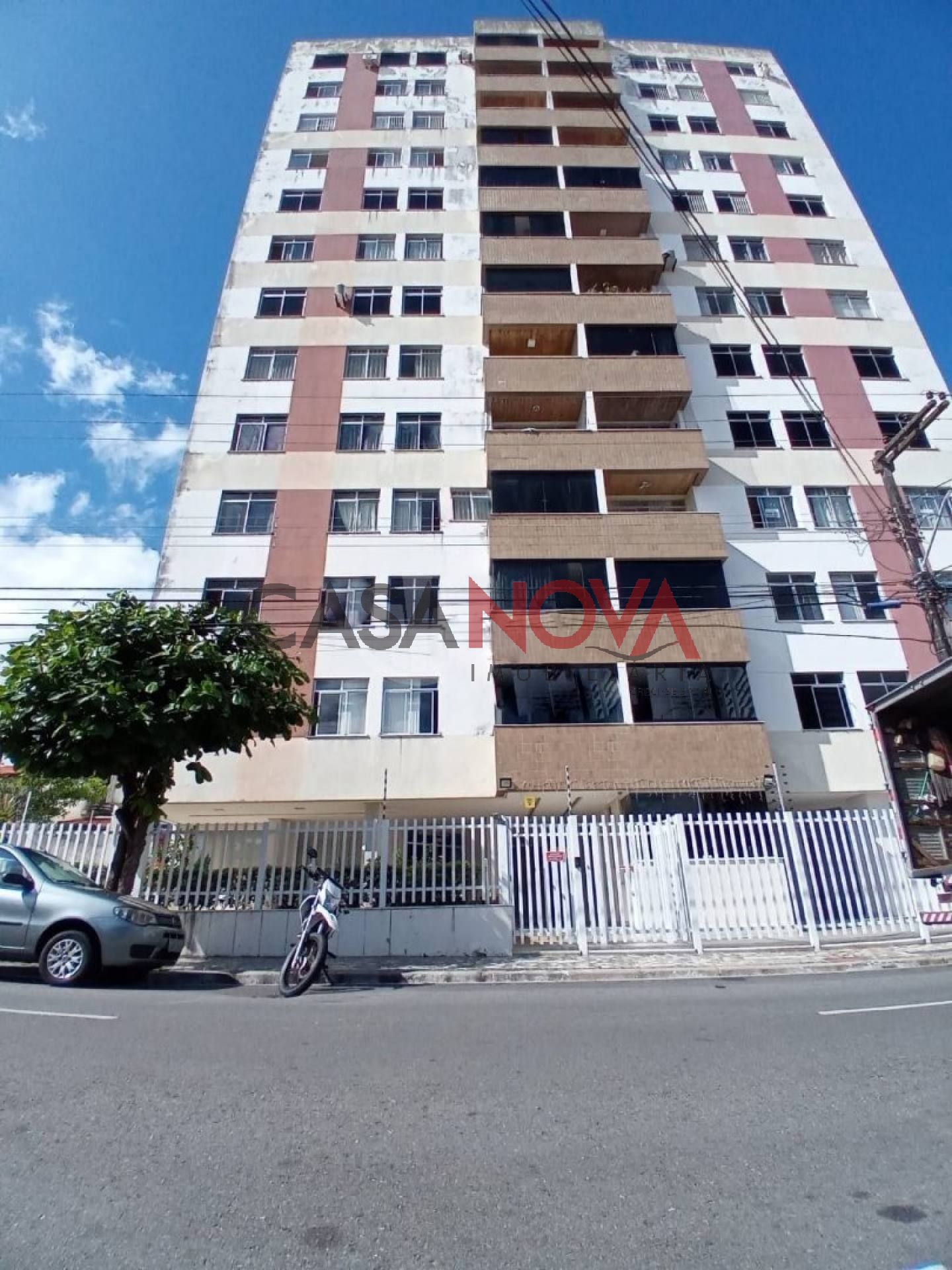 Apartamento em boa localização no Grageru com 3/4, sendo 1 suíte