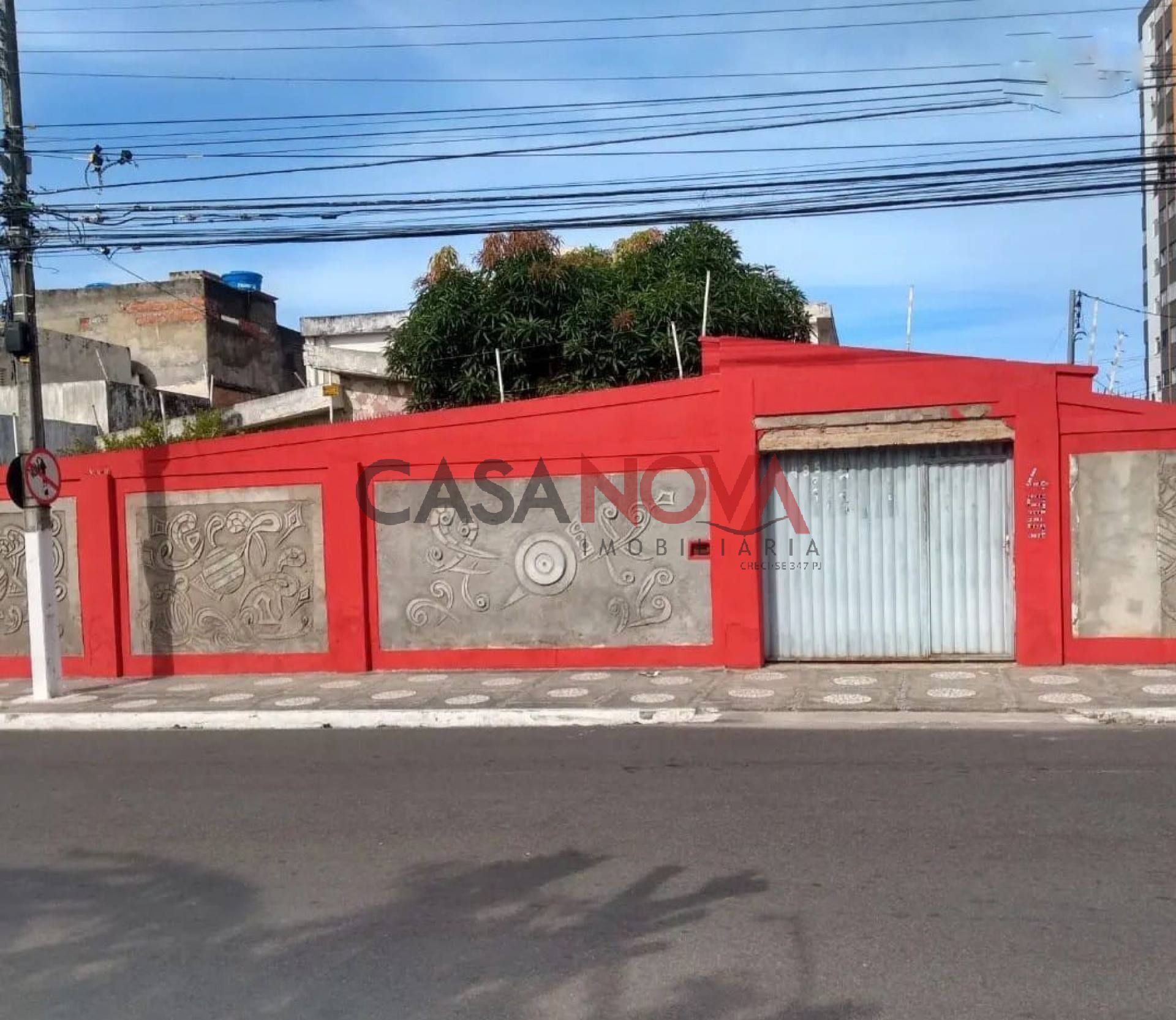 Casa de esquina em ótima localização no Pereira Lobo