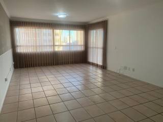 Apartamento na 13 de Julho com 4/4, sendo 1 suíte