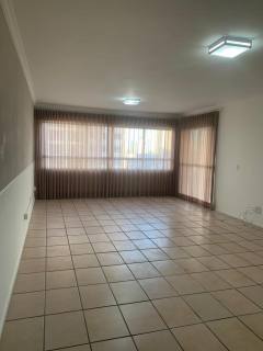 Apartamento na 13 de Julho com 4/4, sendo 1 suíte