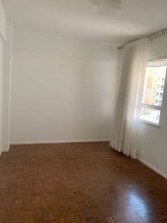Apartamento na 13 de Julho com 4/4, sendo 1 suíte