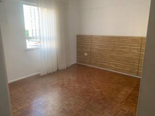 Apartamento na 13 de Julho com 4/4, sendo 1 suíte