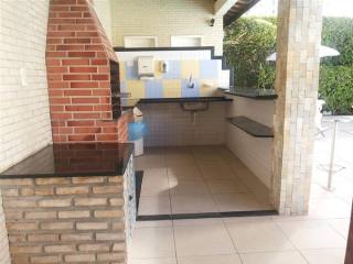 Apartamento na 13 de Julho com 4/4, sendo 1 suíte