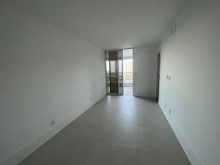 Apartamento com 4 suítes no Jardim Europa