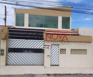 CASA DUPLEX EM BOA LOCALIZAÇÃO NO BAIRRO CIRURGIA COM 6/4, SENDO 4 SUÍTES