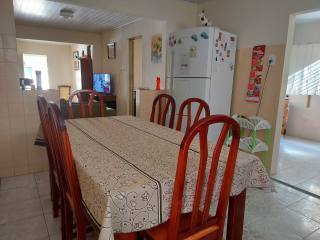 Vendo ou Troca-Casa em boa localização na Atalaia para Comércio ou Residência