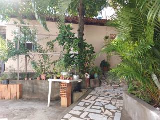 Vendo ou Troca-Casa em boa localização na Atalaia para Comércio ou Residência