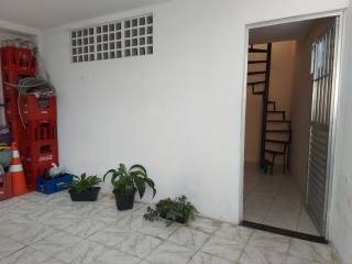 Vendo ou Troca-Casa em boa localização na Atalaia para Comércio ou Residência