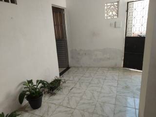 Vendo ou Troca-Casa em boa localização na Atalaia para Comércio ou Residência