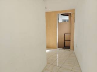 Vendo ou Troca-Casa em boa localização na Atalaia para Comércio ou Residência