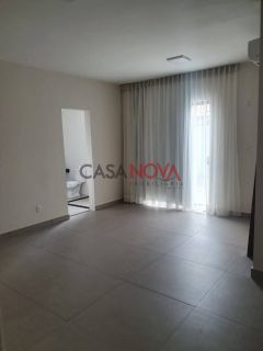 Casa com piscina em boa localização na Coroa do Meio