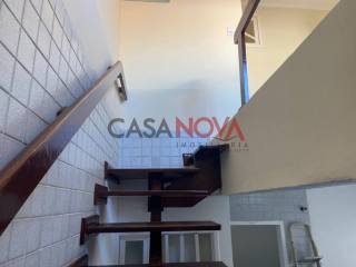 CASA DE ESQUINA EM BOA LOCALIZAÇÃO NA COROA DO MEIO